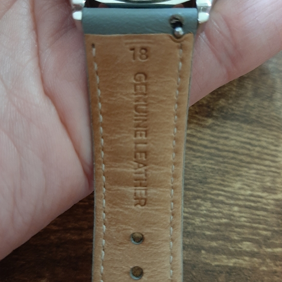 Classic Minute Three-Hand Rose Gold-Tone Stainless - Picture 5 of 7